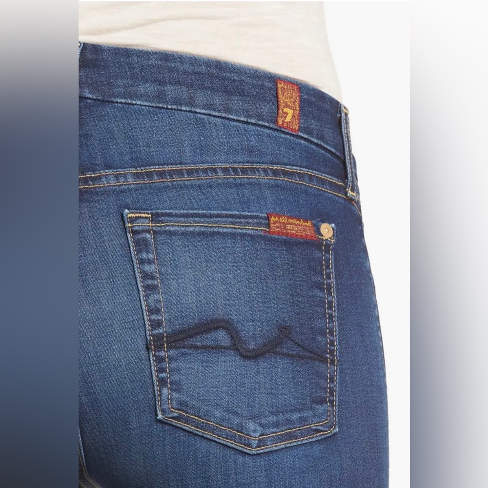 7 For All Mankind Bootcut Jeans in Duchess Wash - Picture 10 of 11